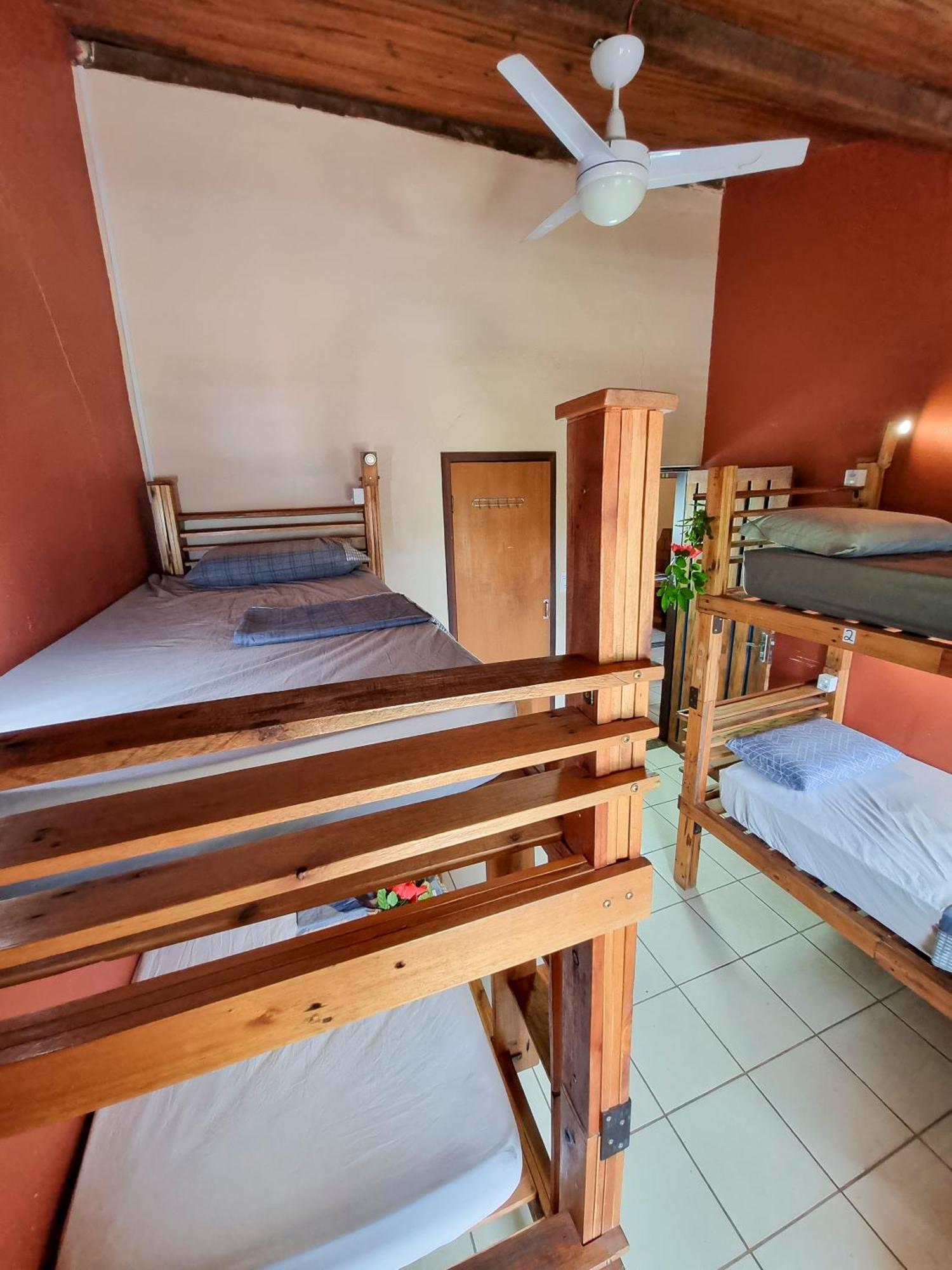 Chapada Backpackers Hostel Agencia Lencois Esterno foto